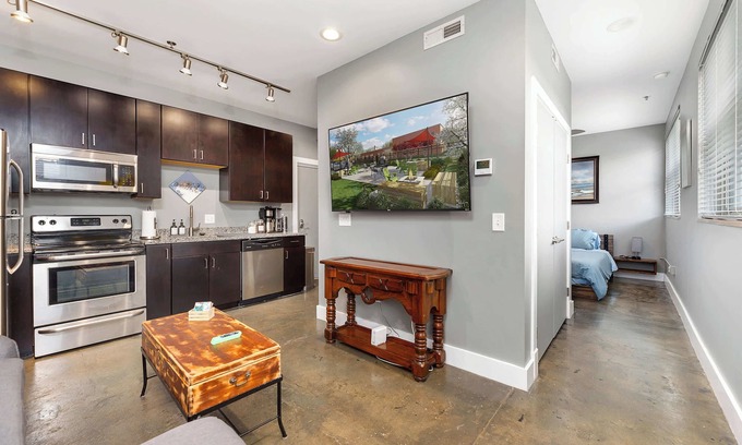 Roanoke Apartment | The West End Flats Su