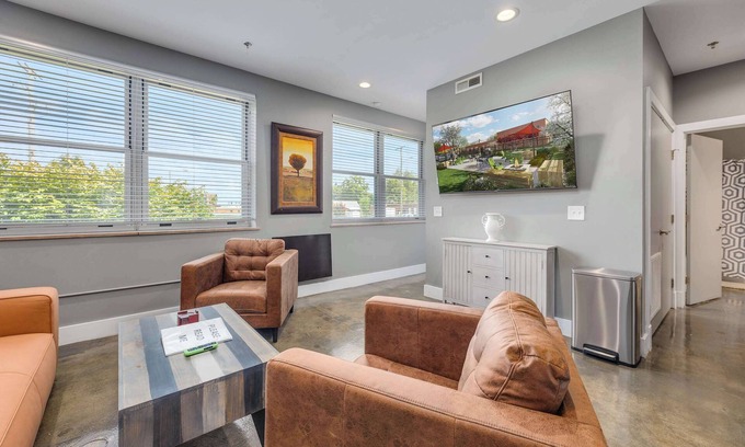 Roanoke Apartment | The West End Flats Su