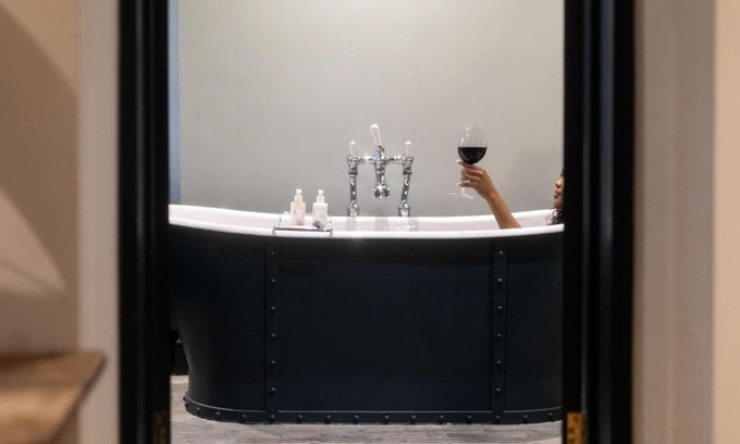 Northleach Hotel | The Wheatsheaf Inn