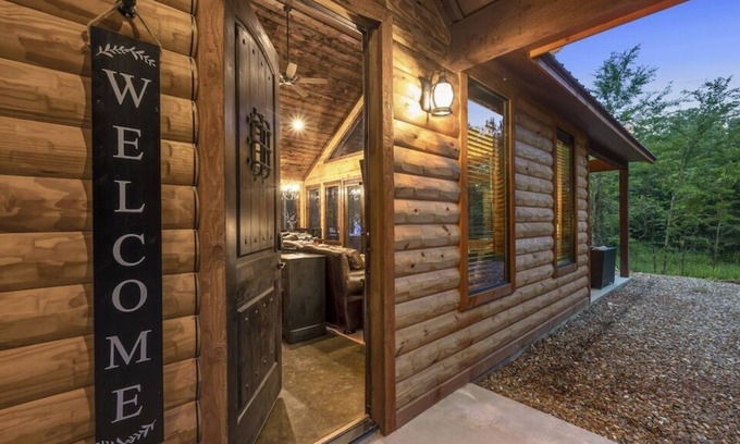 Hochatown House | The White Buffalo Lodge