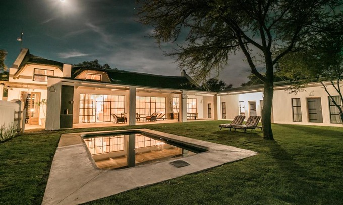 Graaff-Reinet Bed & Breakfast | The Whyte House