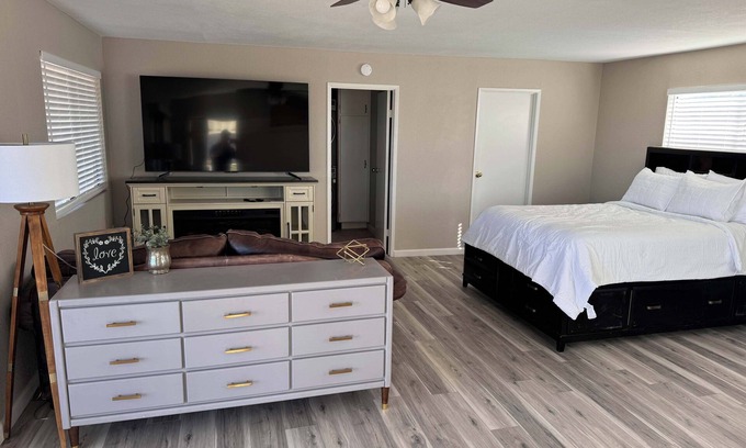 Wildomar Apartment | The Wildomar Sunset Studio w/75" QLED