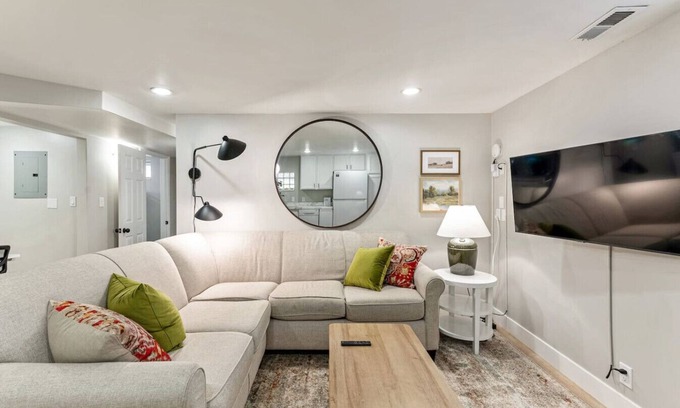 Joaquin Apartment | The Willow on East | 2 mins from BYU