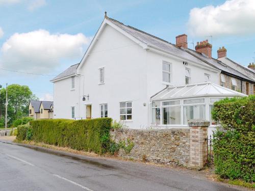 Chard House | The Willows