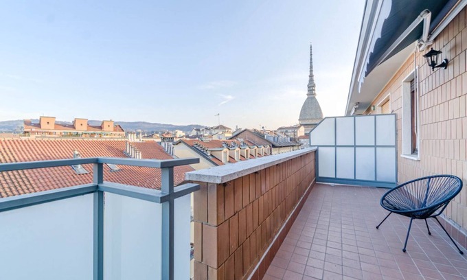 Vanchiglia Apartment | The Window Over the Mole - Stunning Apartment X4