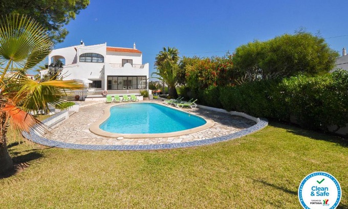Gale Villa | The Windrose House by OCvillas