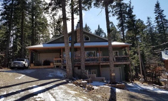 Cloudcroft Ski Chalet | The Woodlands Chalet; luxury at 9000 ft. elevation