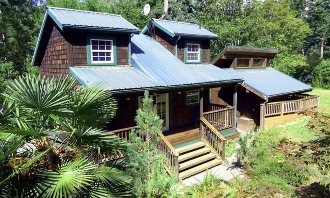 Anacortes House | The Woodpecker Cabin on Guemes Island with Hot Tub!