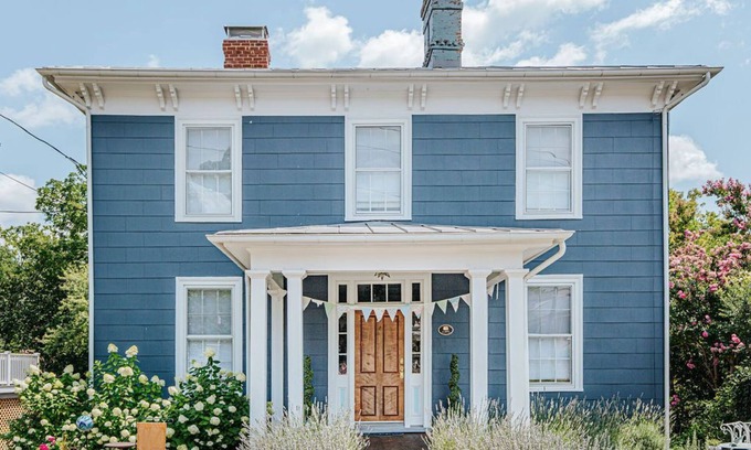 Staunton House | The Woodward: Renovated Historic Home Downtown