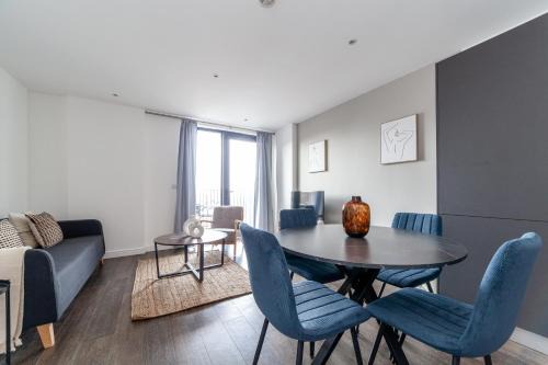 Latchmere Apartment | The Woolwich Apartment