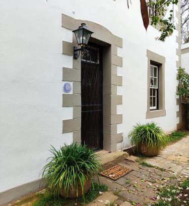 Adelaide House | The Writer's House