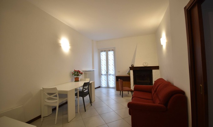 Colle Brianza Apartment | The Yellow House - Holly large apartment, rustic connected to the garden
