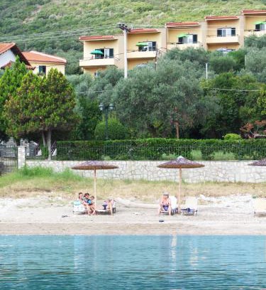 Sithonia Apartment | The Yellow Houses