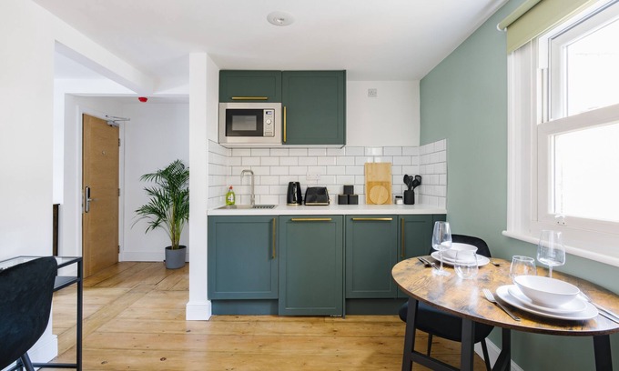 Kings Cross St. Pancras Apartment | The York