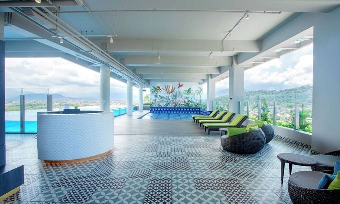 Padang Hotel | The ZHM Premiere Padang