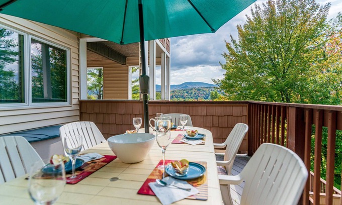 Stowe Area Condo | Theatre in the Wood Too! - I’m the fancy sister