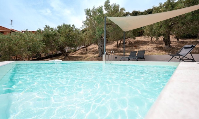 Nea Skioni Villa | Themida Luxurious Accommodation - Nea Skioni