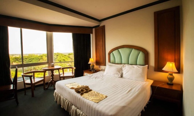 Buriram Hotel | Thepnakorn Hotel