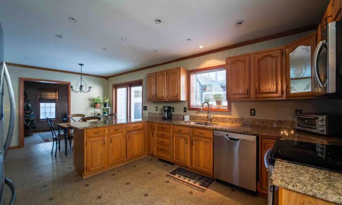 Queensbury House | There’s no place like HOME in Queensbury, NY