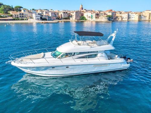 La Condamine Boat Rental | TheRock