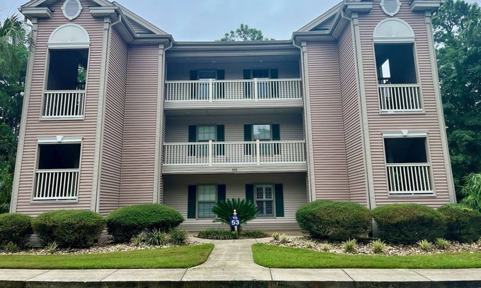 Pawleys Island Condo | Third Floor True Blue Condo with Beautiful Golf Course View