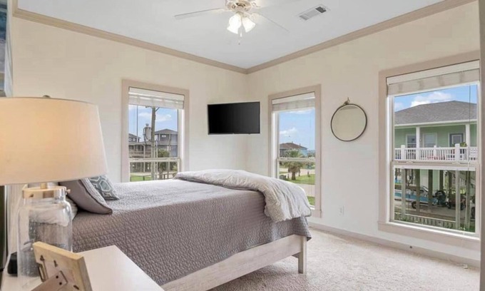 Crystal Beach House | This 3 bedroom beach house is the PERFECT space to get “A Wave From It All! "