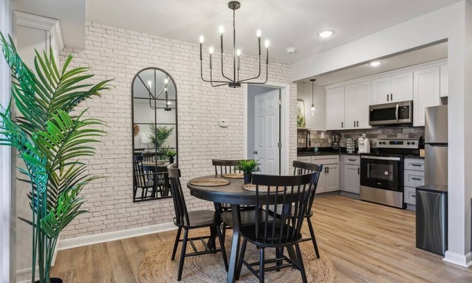 Hampton Apartment | This apartment is a 1 bedroom(s), 1 bathrooms, located in Hampton, VA.