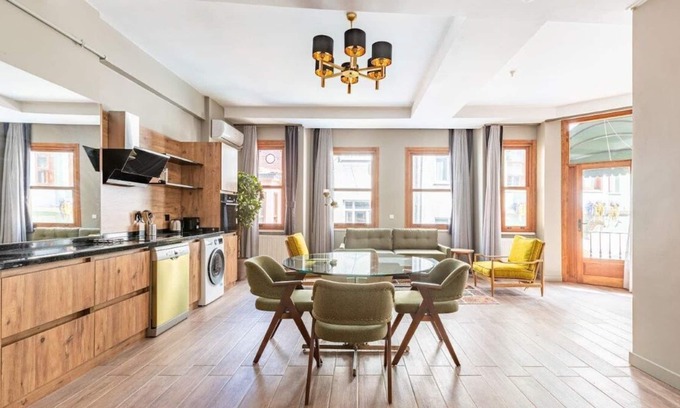 Istanbul City Center Apartment | This apartment is a 1 bedroom(s), 1 bathrooms, located in Fatih, İstanbul.