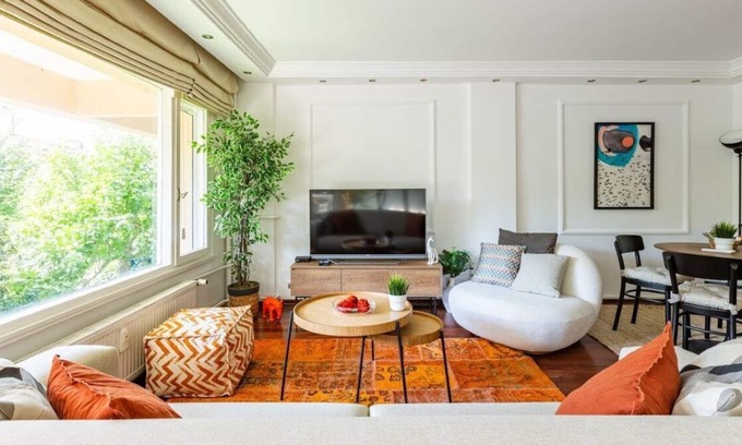 Emirgan Mahallesi Apartment | This apartment is a 2 bedroom(s), 1 bathrooms, located in Sarıyer, İstanbul.