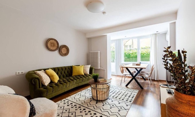 Osmanbey Apartment | This apartment is a 2 bedroom(s), 2 bathrooms, located in Şişli, İstanbul.