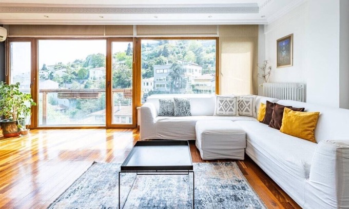Bebek Apartment | This apartment is a 2 bedroom(s), 1 bathrooms, located in Beşiktaş, İstanbul.