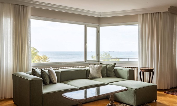 Moda Apartment | This apartment is a 3 bedroom(s), 2.5 bathrooms, located in Kadıköy, İstanbul.