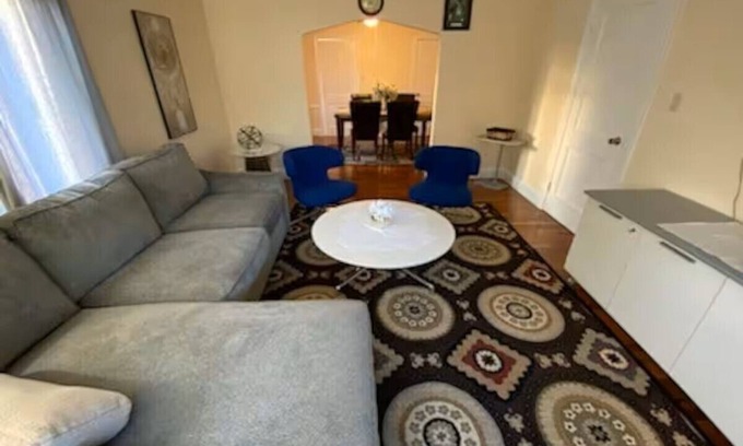 West Roxbury House | This Apartment is an great aerie in Boston