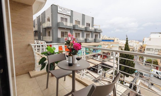 Ta' Pennellu Apartment | This apartment is a 2 bedroom(s), 1 bathrooms, located in Il-Mellieħa, null.