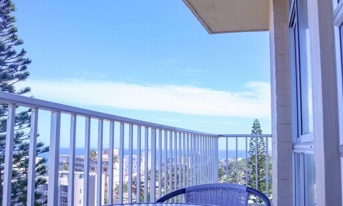 Ballito Apartment | This apartment is a 2 bedroom(s), 1.5 bathrooms, located in Dolphin Coast, KwaZulu-Natal.
