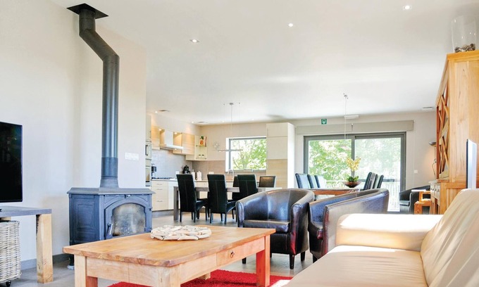 Noiseux House | This beautiful vacation home is located in Somme-Leuze and can accommodate 14 people.