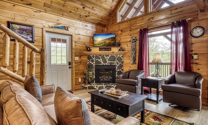 Caton Cabin | This Cabin is ideal for a family vacation or just a weekend getaway!