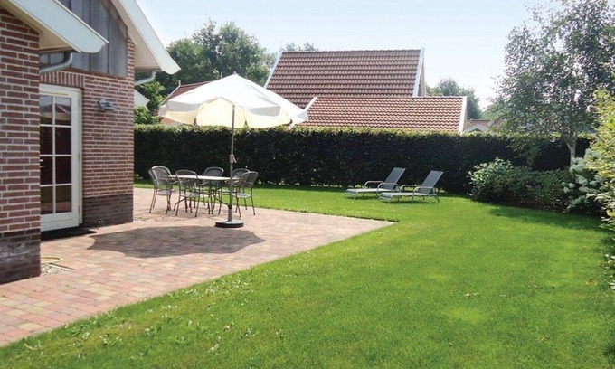 Wierden House | This comfortable luxury villa is located in the vacation park Buitengoed Het Lageveld. Next to the park is a swimming lake (36 ha) - a swimming and recreational paradise in the summer months.