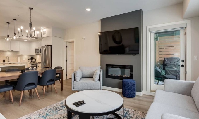 Dead Man's Flats Condo | This condominium is a 2 bedroom(s), 2 bathrooms, located in Dead Man's Flats, AB.