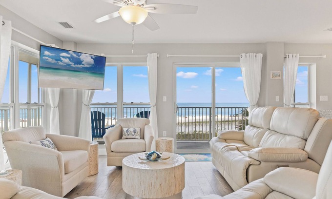 Mexico Beach Condo | This condominium is a 3 bedroom(s), 2 bathrooms, located in Mexico Beach, FL.