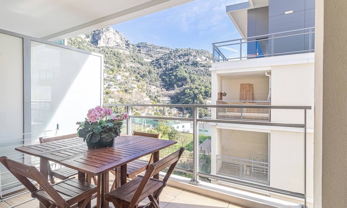 French Riviera Condo | This condominium is a 1 bedroom(s), 1 bathrooms, located in Beausoleil (06240), AL.