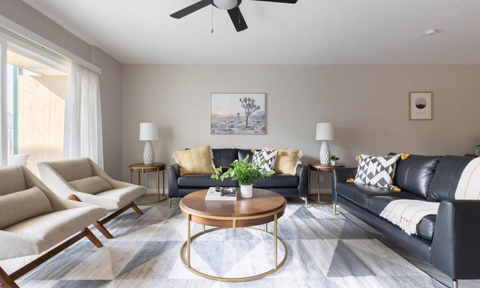 Encanto Condo | This condominium is a 2 bedroom(s), 2 bathrooms, located in Phoenix, AZ.