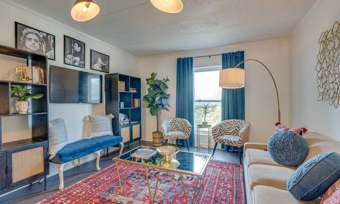 Midtown Condo | This condominium is a 1 bedroom(s), 1 bathrooms, located in Nashville, TN.
