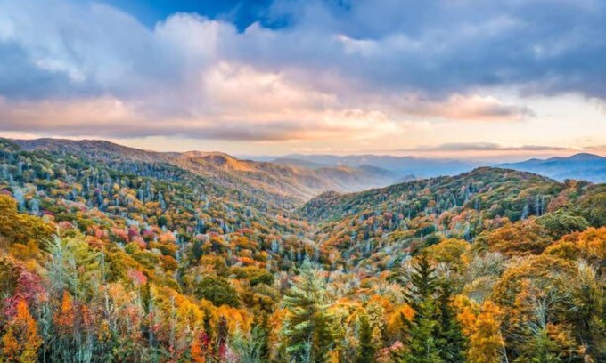 White Oak Lodge Condo | This condominium is a 2 bedroom(s), 2 bathrooms, located in Gatlinburg, TN.