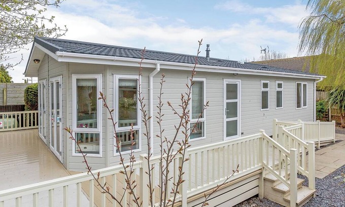 Llanasa Ski Chalet | This contemporary and spacious lodge is ideal for a family escape by the sea.