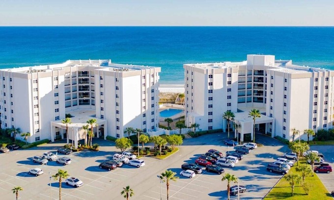 Pensacola Beach Condo | This Corner Condo with Panoramic views will take your breath away