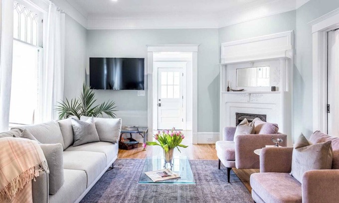 Historic Oakwood House | This house is a 4 bedroom 2 bathrooms, located in Raleigh, NC.