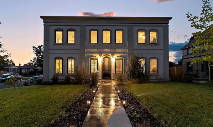 Skyland House | This house is a 6 bedroom(s), 4.5 bathrooms, located in Denver, CO.