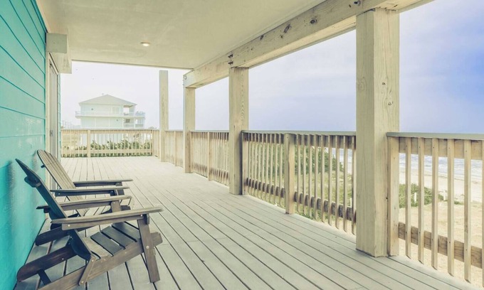 Port Bolivar House | This house is a 1 bedroom(s), 1 bathrooms, located in Bolivar Peninsula, TX.
