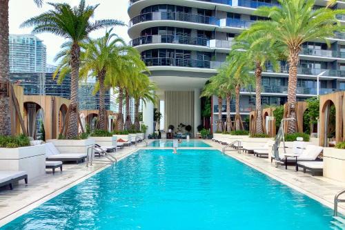 Brickell Apartment | This King Suite Will Make Real All Your Dreams